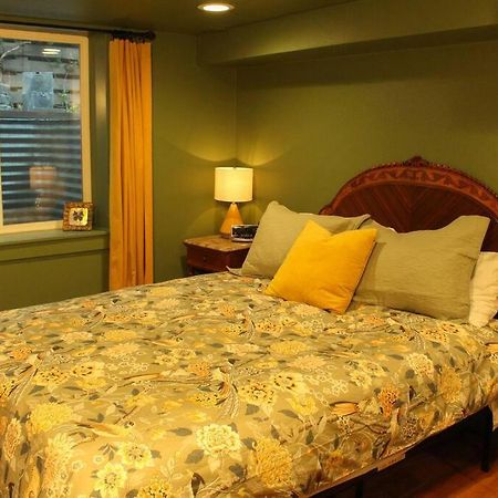 Heart Of Woodstock, 10 Min Walk To Reed, With Private Garage! Apartment พอร์ตแลนด์ ภายนอก รูปภาพ