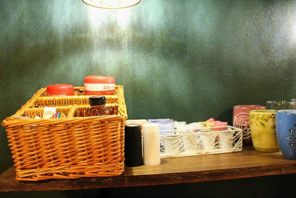 Heart Of Woodstock, 10 Min Walk To Reed, With Private Garage! Apartment พอร์ตแลนด์ ภายนอก รูปภาพ